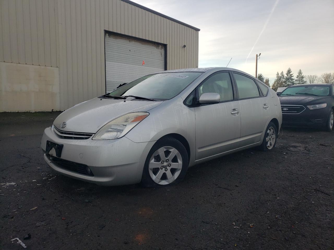 Photo 2 from auction – 2005 TOYOTA PRIUS with VIN JTDKB20U453052478