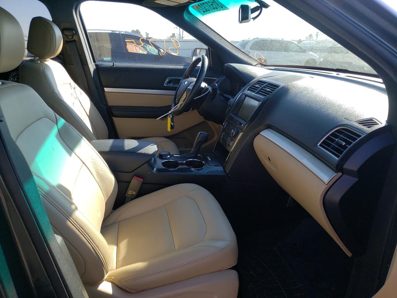 Photo 5 from auction – 2016 FORD EXPLORER X with VIN 1FM5K8D88GGC38402