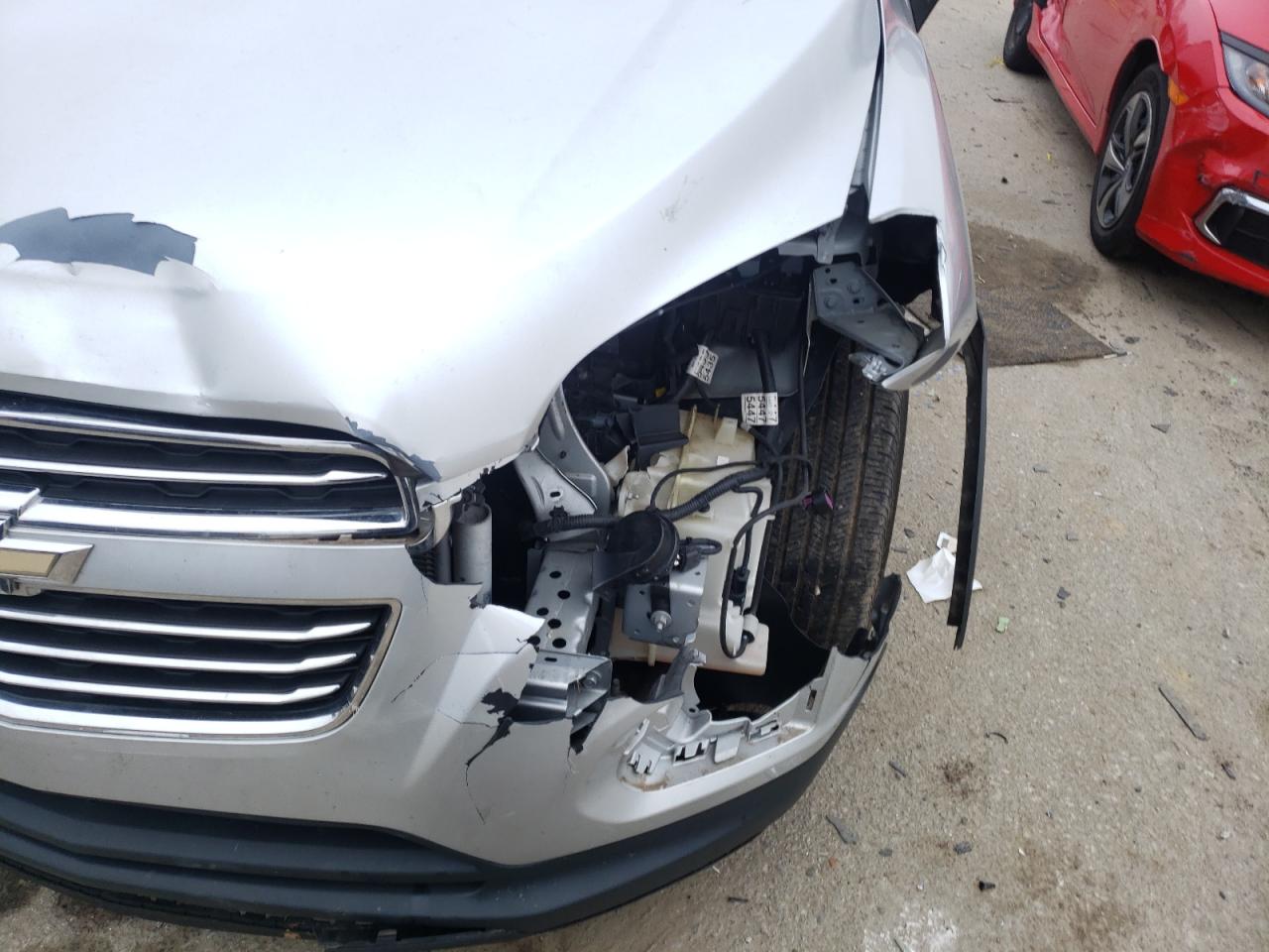 Photo 9 from auction – 2015 CHEVROLET TRAX LS with VIN KL7CJKSB3FB059932