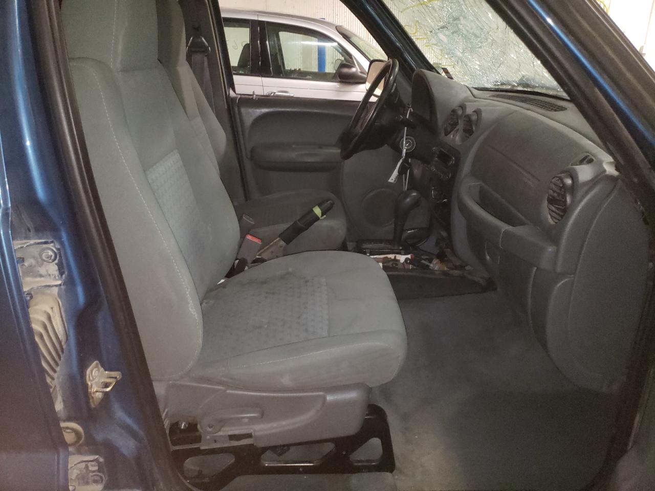 Photo 5 from auction – 2005 JEEP LIBERTY SP with VIN 1J4GL48K75W679847