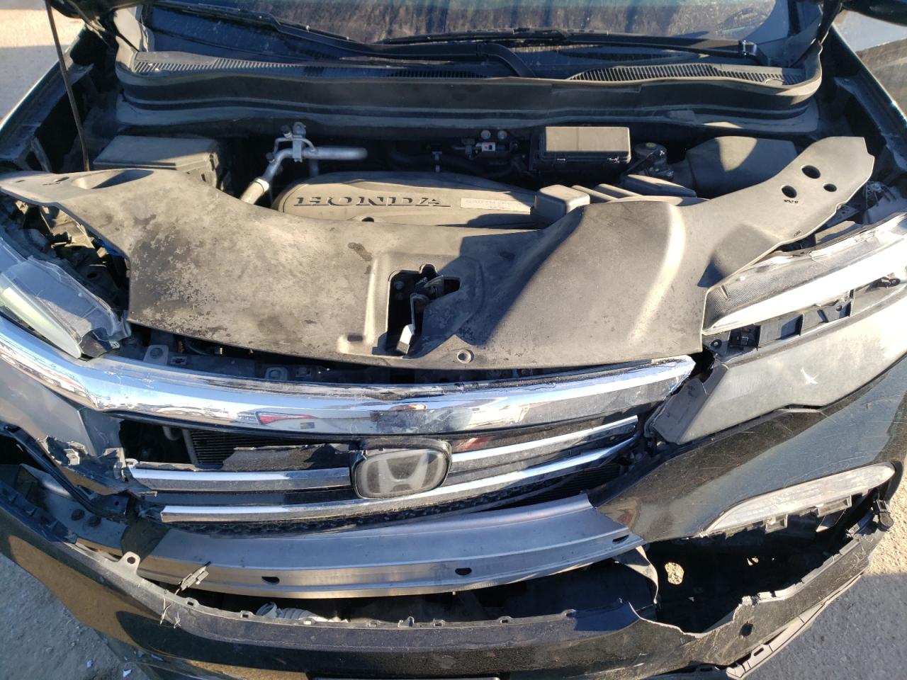 Photo 7 from auction – 2016 HONDA PILOT TOUR with VIN 5FNYF6H90GB026990
