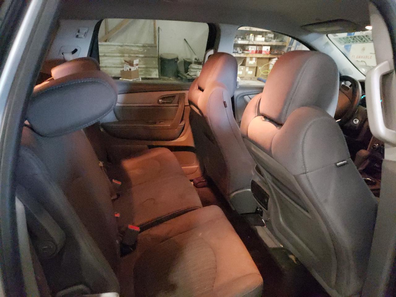 Photo 6 from auction – 2016 CHEVROLET TRAVERSE L with VIN 1GNKRFKDXGJ166037