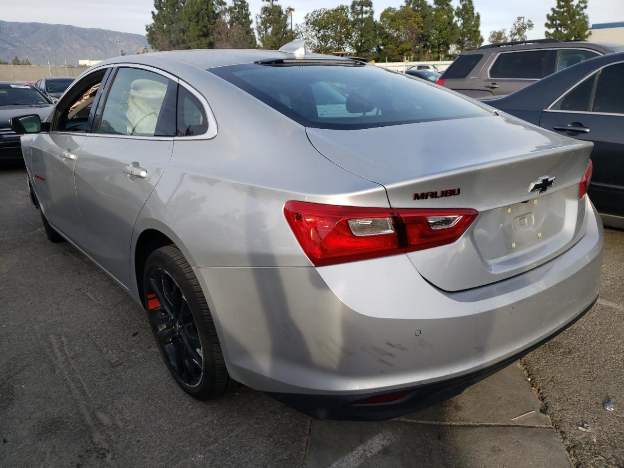 Photo 3 from auction – 2018 CHEVROLET MALIBU LT with VIN 1G1ZD5ST2JF281077