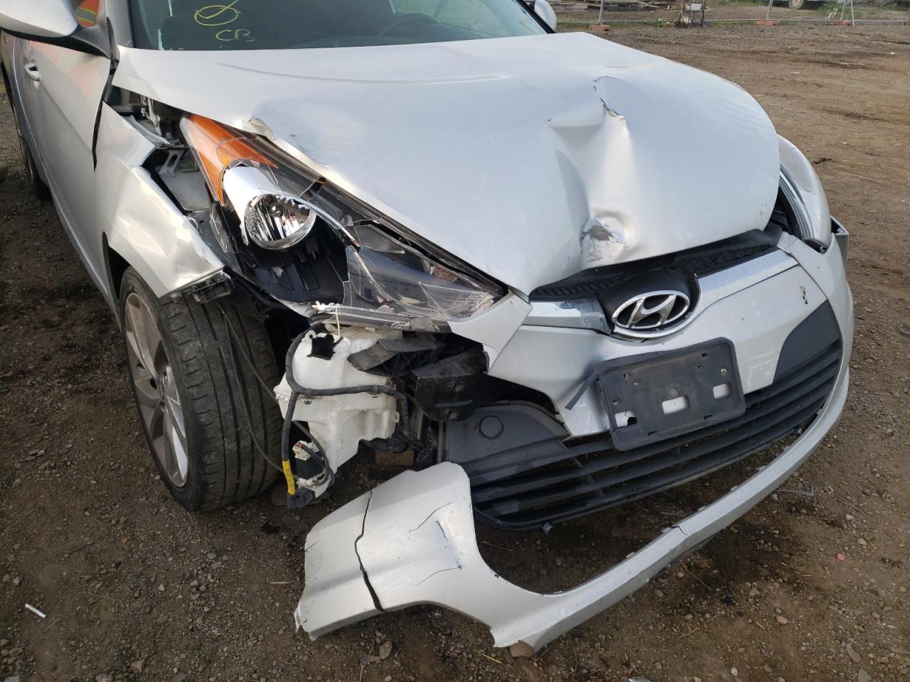 Photo 9 from auction – 2016 HYUNDAI VELOSTER with VIN KMHTC6AD6GU288162