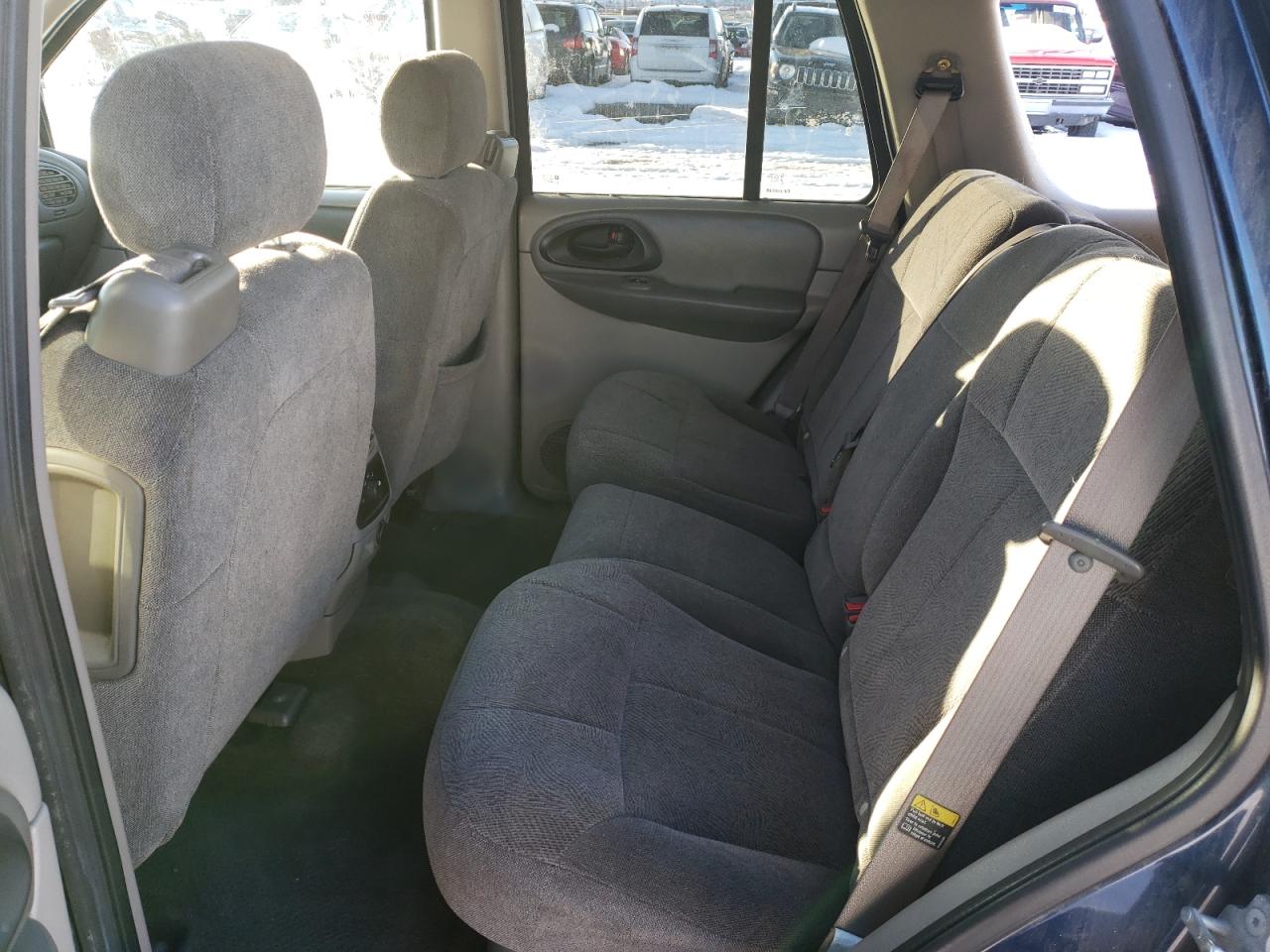 Photo 6 from auction – 2004 CHEVROLET TRAILBLAZE with VIN 1GNDT13S642316239