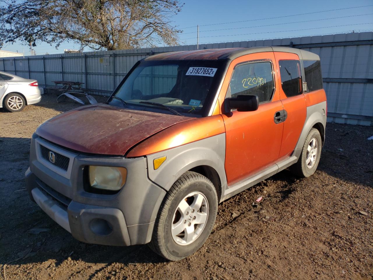 Photo 2 from auction – 2005 HONDA ELEMENT EX with VIN 5J6YH18695L012108
