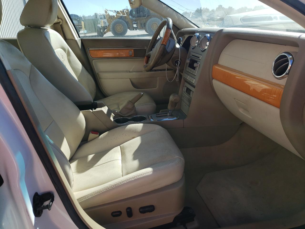 Photo 5 from auction – 2009 LINCOLN MKZ with VIN 3LNHM26T49R602588