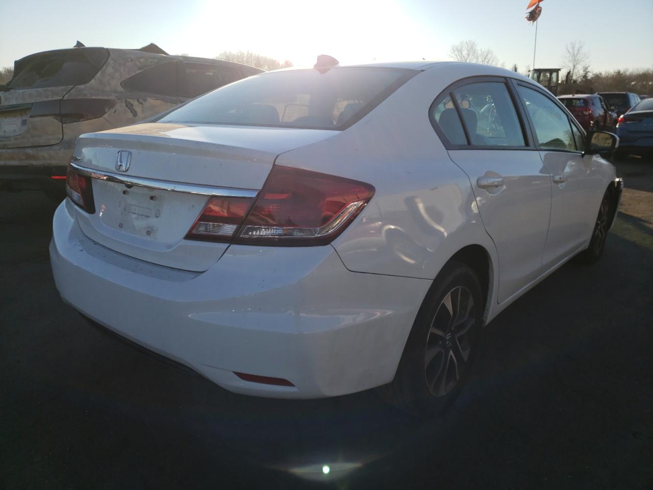 Photo 4 from auction – 2015 HONDA CIVIC EX with VIN 19XFB2F89FE217155