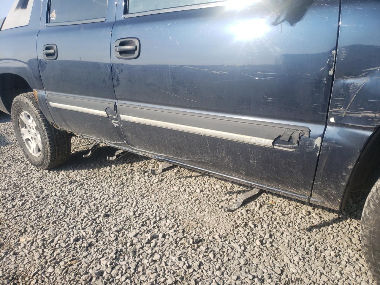 Photo 9 from auction – 2004 CHEVROLET AVALANCHE with VIN 3GNEK12T84G299341