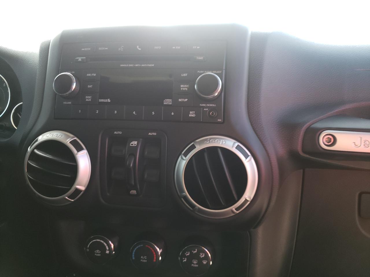 Photo 9 from auction – 2016 JEEP WRANGLER U with VIN 1C4BJWEG3GL176547