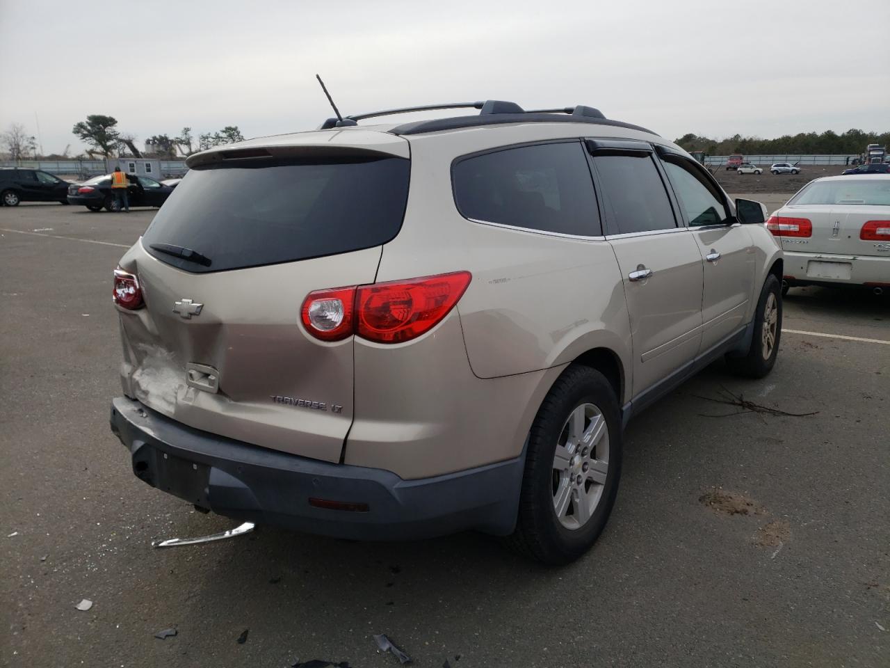 Photo 4 from auction – 2010 CHEVROLET TRAVERSE L with VIN 1GNLRGEDXAJ234186