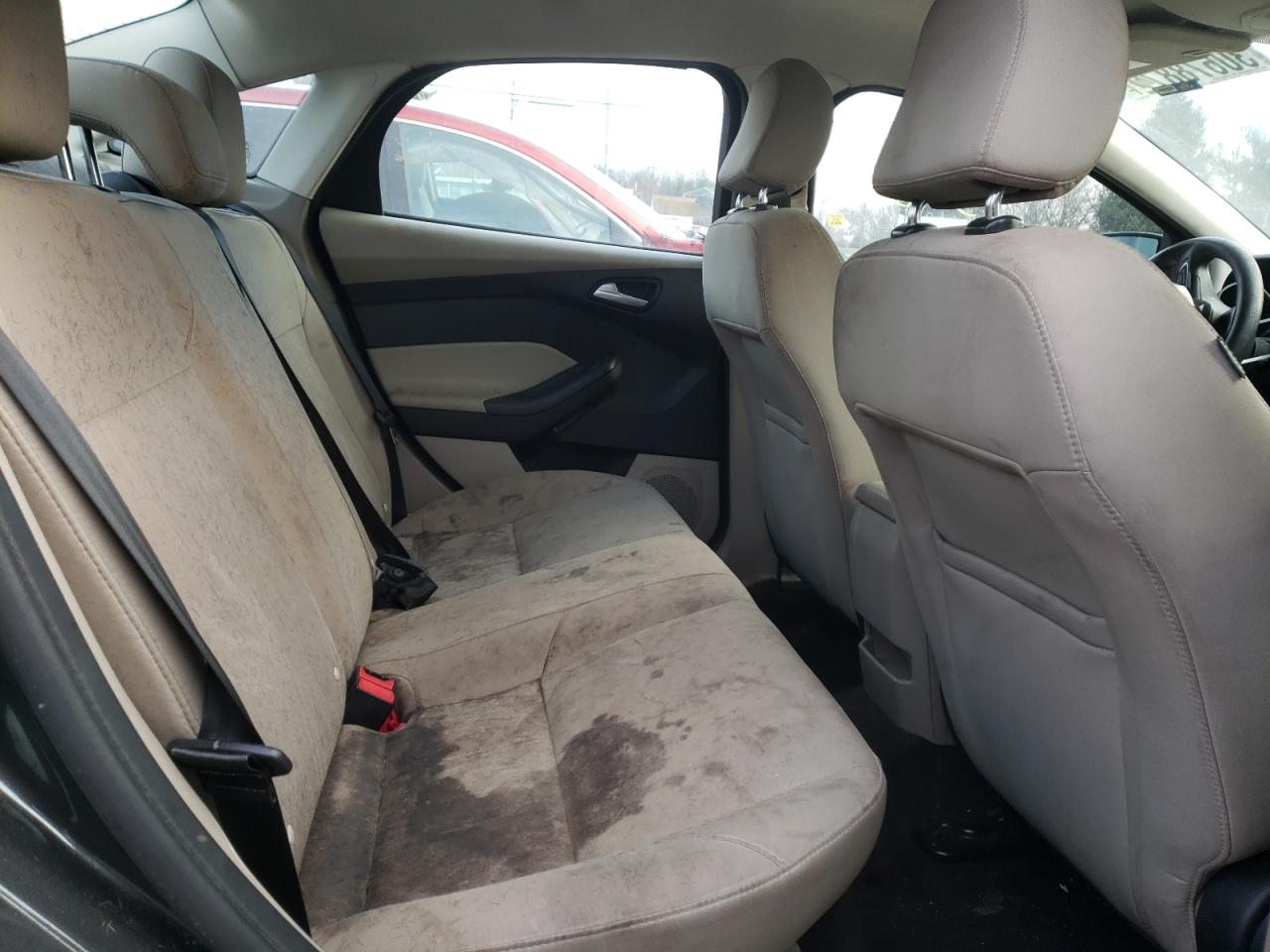 Photo 6 from auction – 2017 FORD FOCUS SE with VIN 1FADP3FE5HL275252