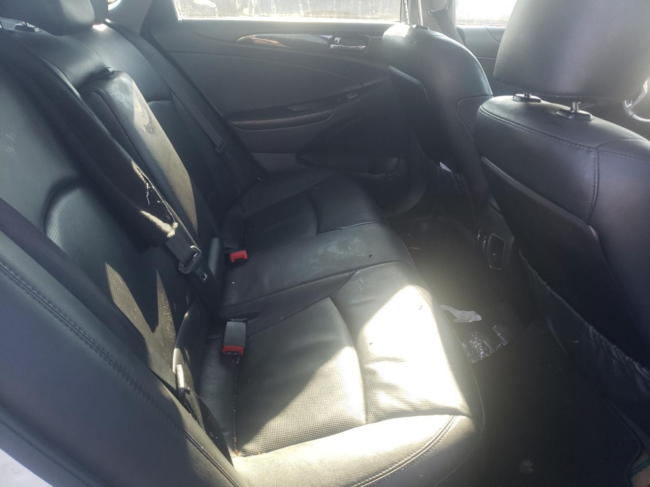 Photo 6 from auction – 2013 HYUNDAI SONATA SE with VIN 5NPEC4AC5DH656555