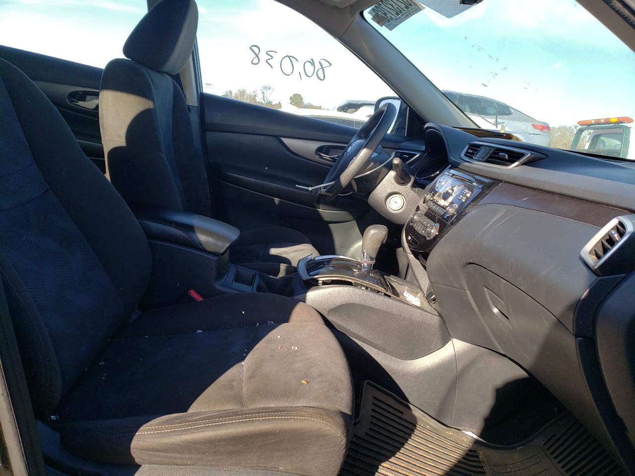 Photo 5 from auction – 2015 NISSAN ROGUE S with VIN KNMAT2MV2FP570255