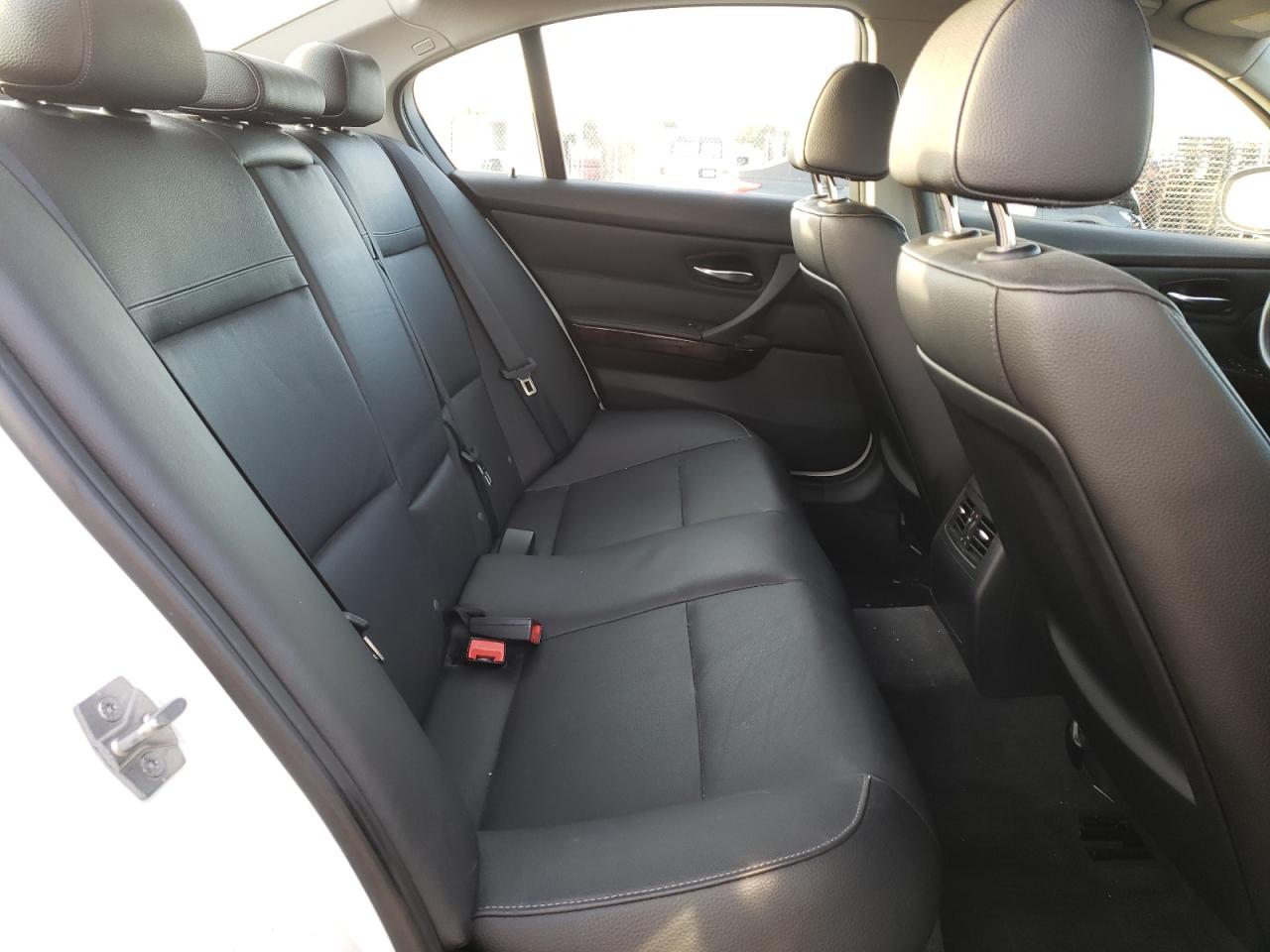 Photo 6 from auction – 2011 BMW 328 I SULE with VIN WBAPH5G51BNN59341