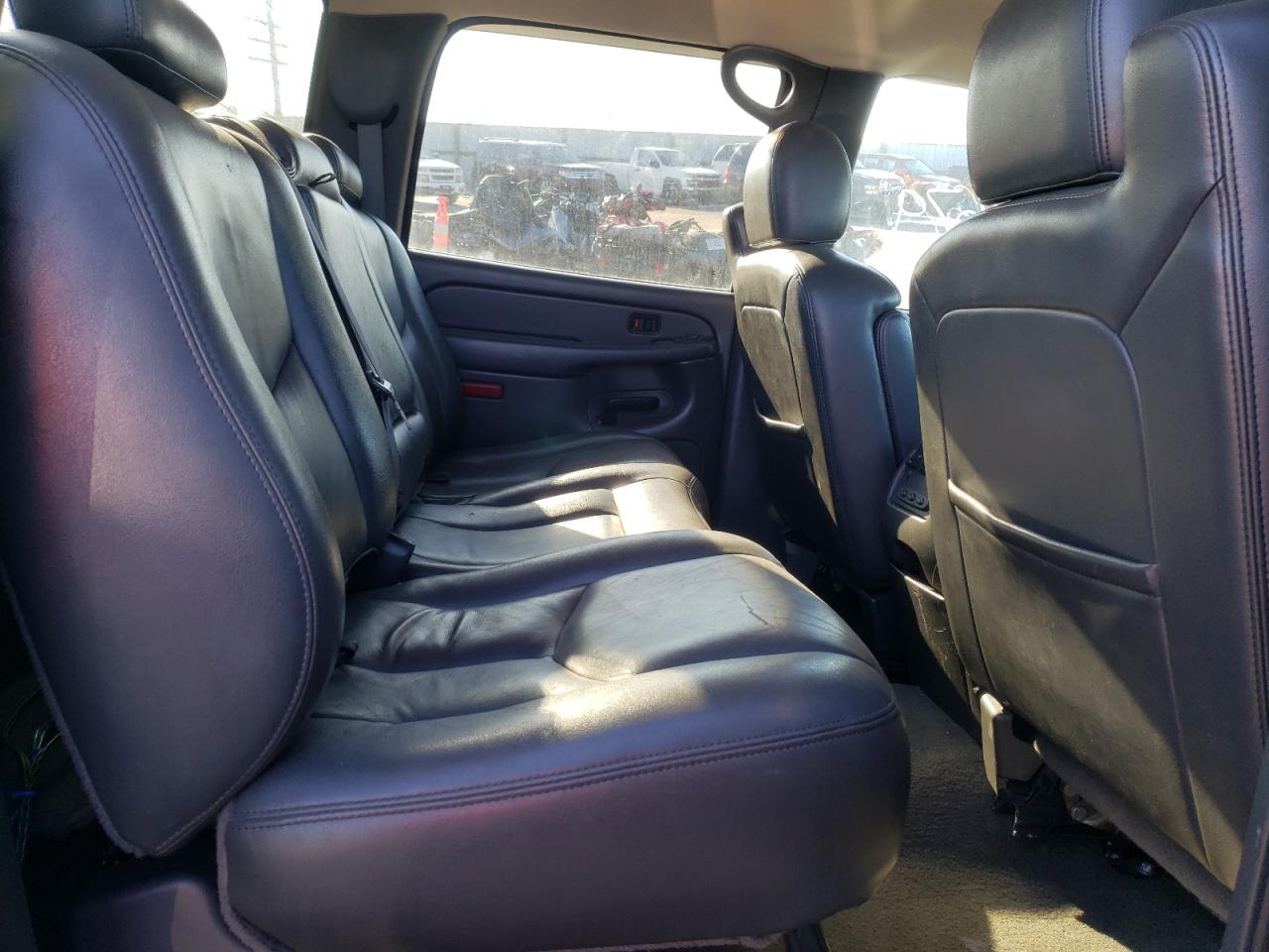 Фото 6 с аукциона – 2006 CHEVROLET SILVERADO с VIN 1GCHK23D26F210340