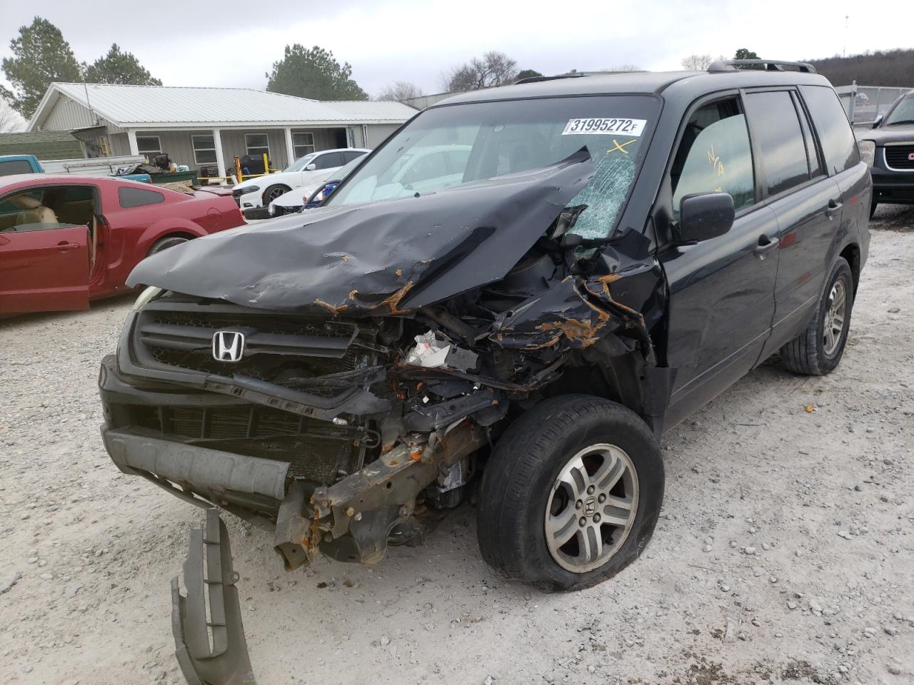 Photo 2 from auction – 2004 HONDA PILOT EXL with VIN 2HKYF18614H575118