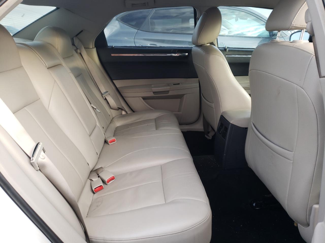 Photo 6 from auction – 2007 CHRYSLER 300 with VIN 2C3KA53G97H798598