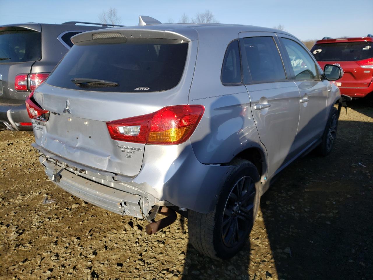 Photo 4 from auction – 2017 MITSUBISHI OUTLANDER with VIN JA4AR3AWXHZ017971