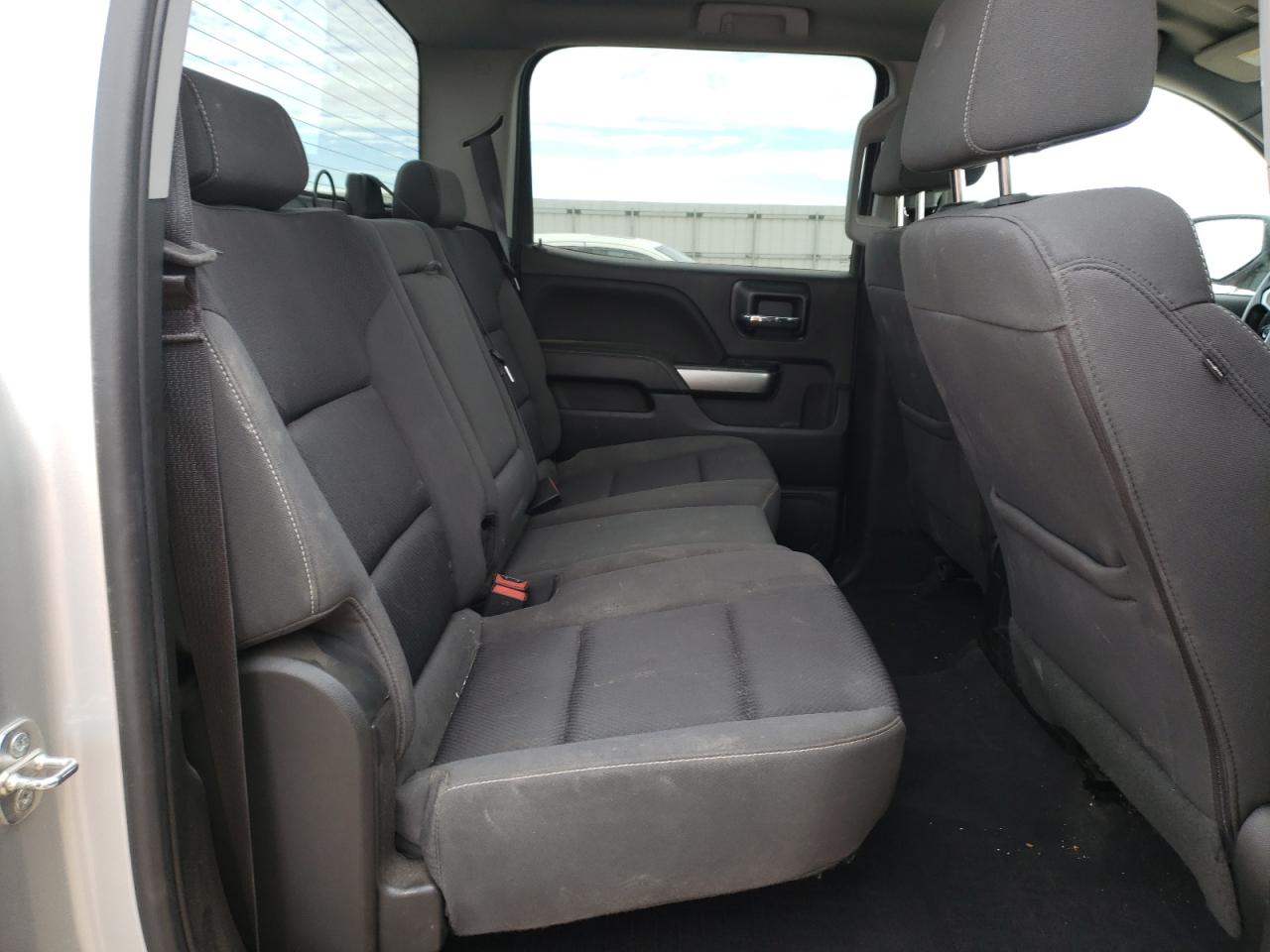 Photo 6 from auction – 2018 CHEVROLET SILVERADO with VIN 3GCUKREC2JG480638