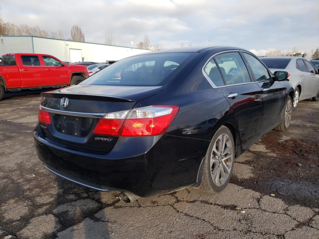 Photo 4 from auction – 2015 HONDA ACCORD SPO with VIN 1HGCR2F58FA239172