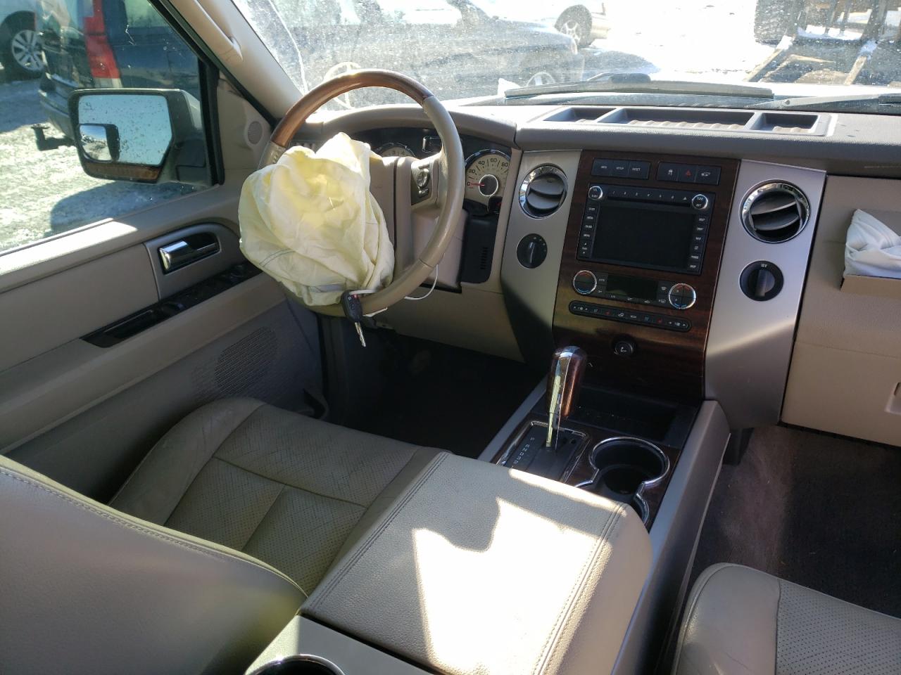 Photo 9 from auction – 2010 FORD EXPEDITION with VIN 1FMJU2A51AEB63397