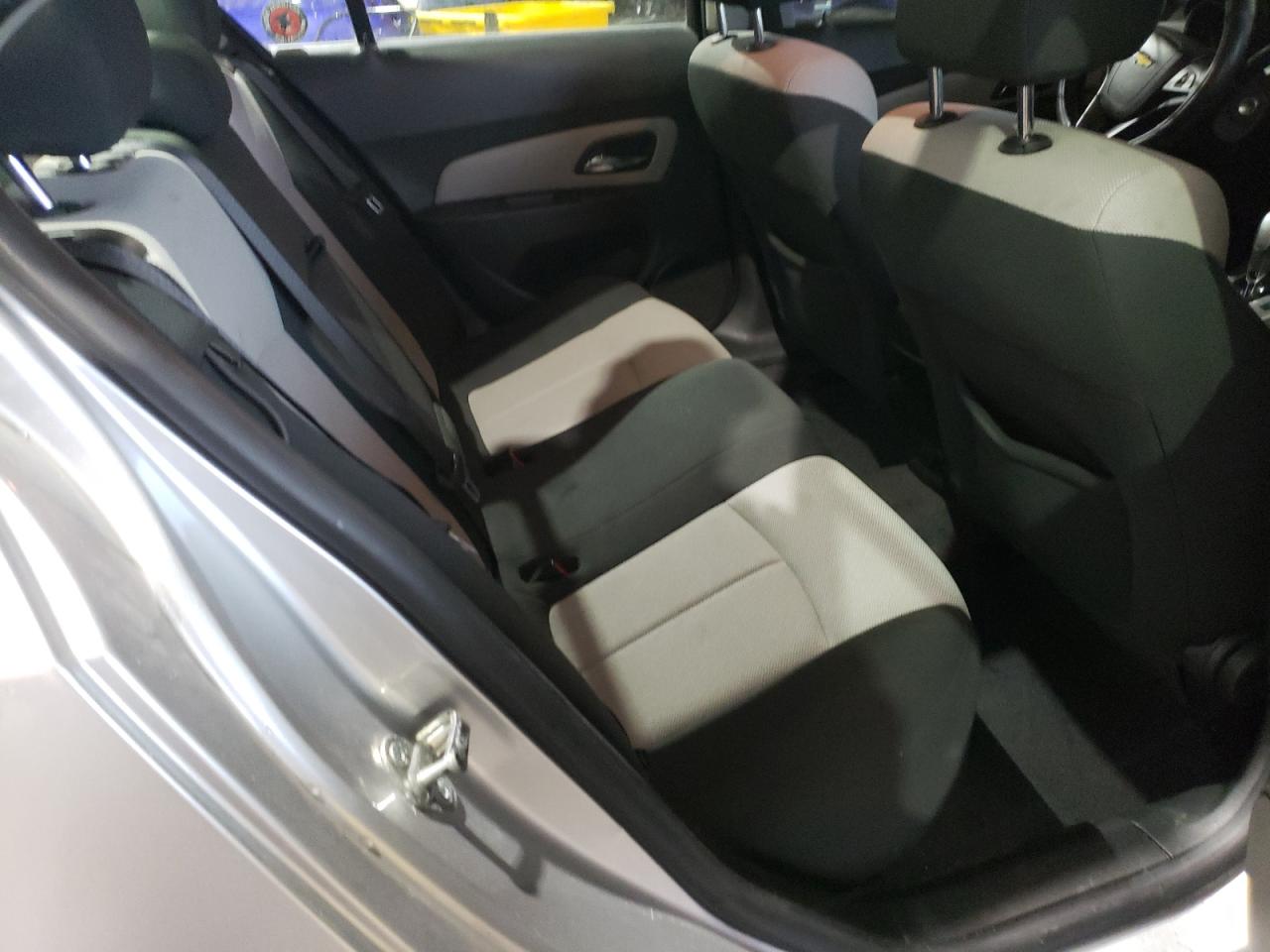 Photo 6 from auction – 2011 CHEVROLET CRUZE LS with VIN 1G1PC5SH8B7198531