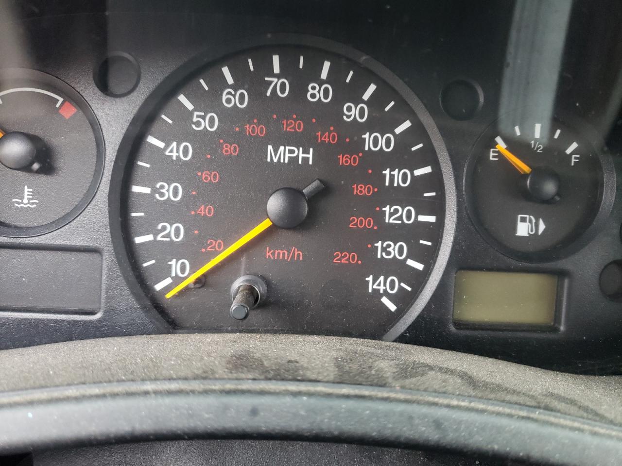 Photo 8 from auction – 2003 FORD FOCUS SE with VIN 1FAFP34P33W174957