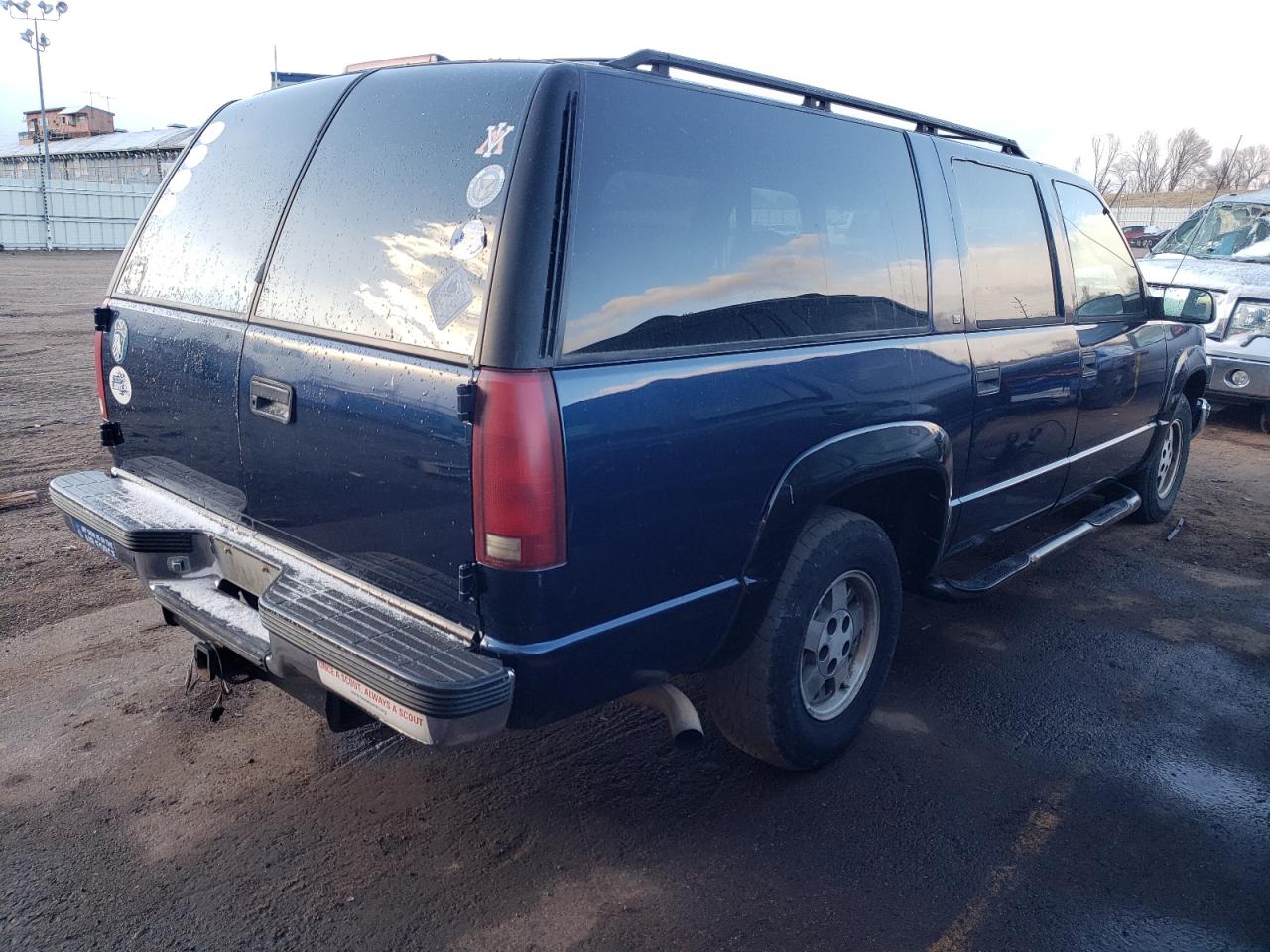 Photo 4 from auction – 1995 CHEVROLET SUBURBAN C with VIN 3GNEC16K6SG110164