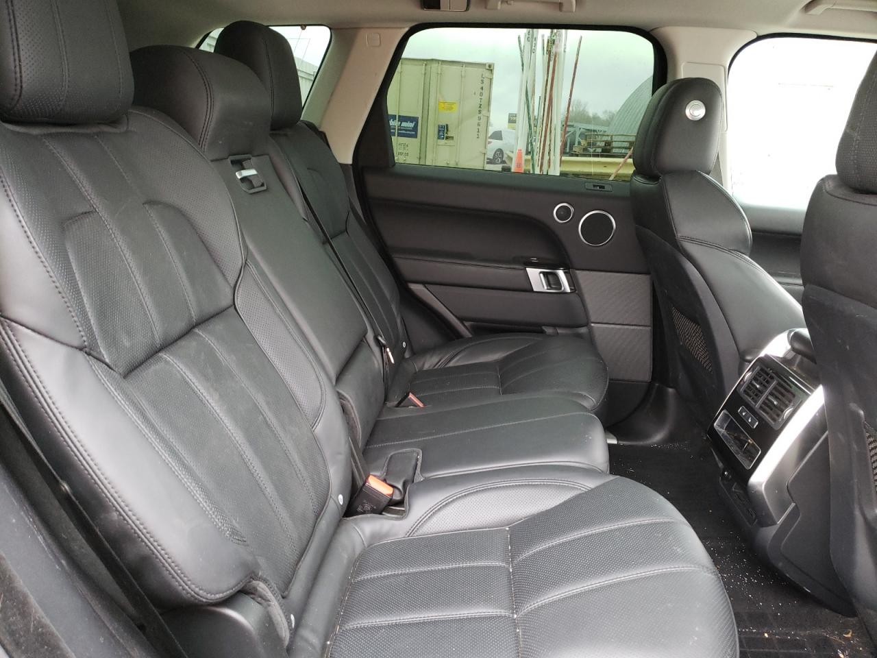Photo 6 from auction – 2016 LAND ROVER RANGE ROVE with VIN SALWR2KF1GA640213
