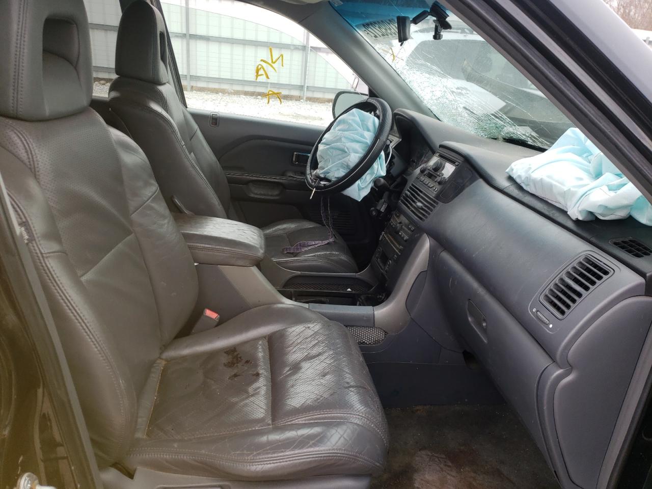 Photo 5 from auction – 2004 HONDA PILOT EXL with VIN 2HKYF18614H575118
