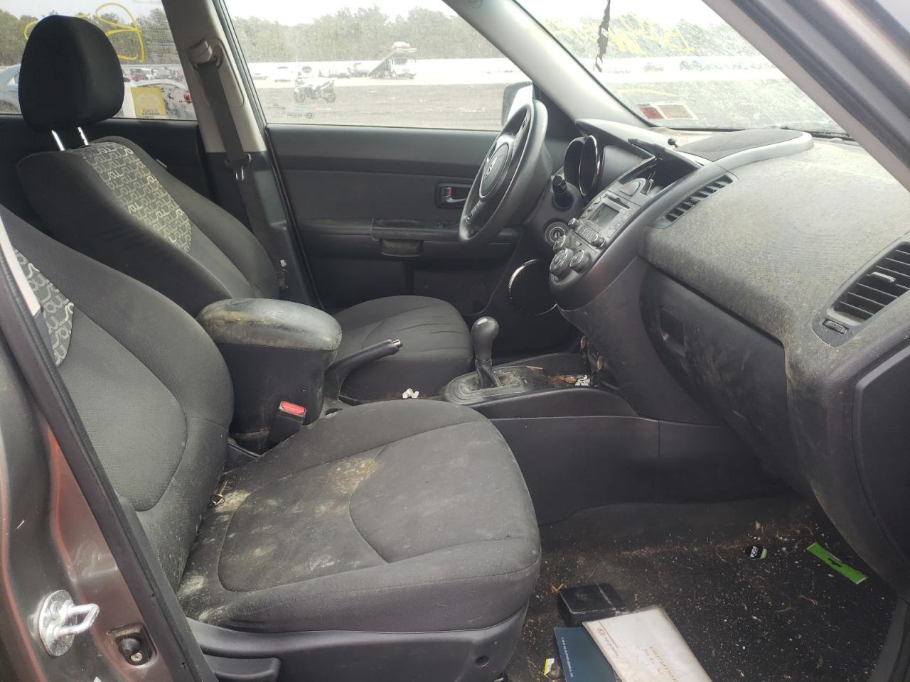 Снимка 5 от търг – 2011 KIA SOUL + с VIN KNDJT2A23B7250429