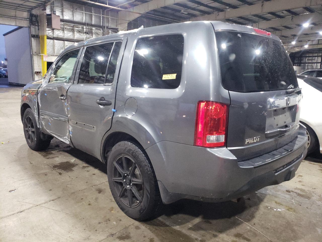 Photo 3 from auction – 2012 HONDA PILOT LX with VIN 5FNYF4H25CB085891