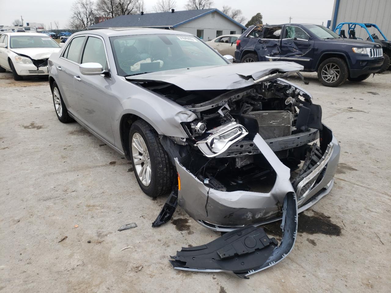 CHRYSLER 300C 2015 with VIN 2C3CCAEG6FH792230 - Photo from auction