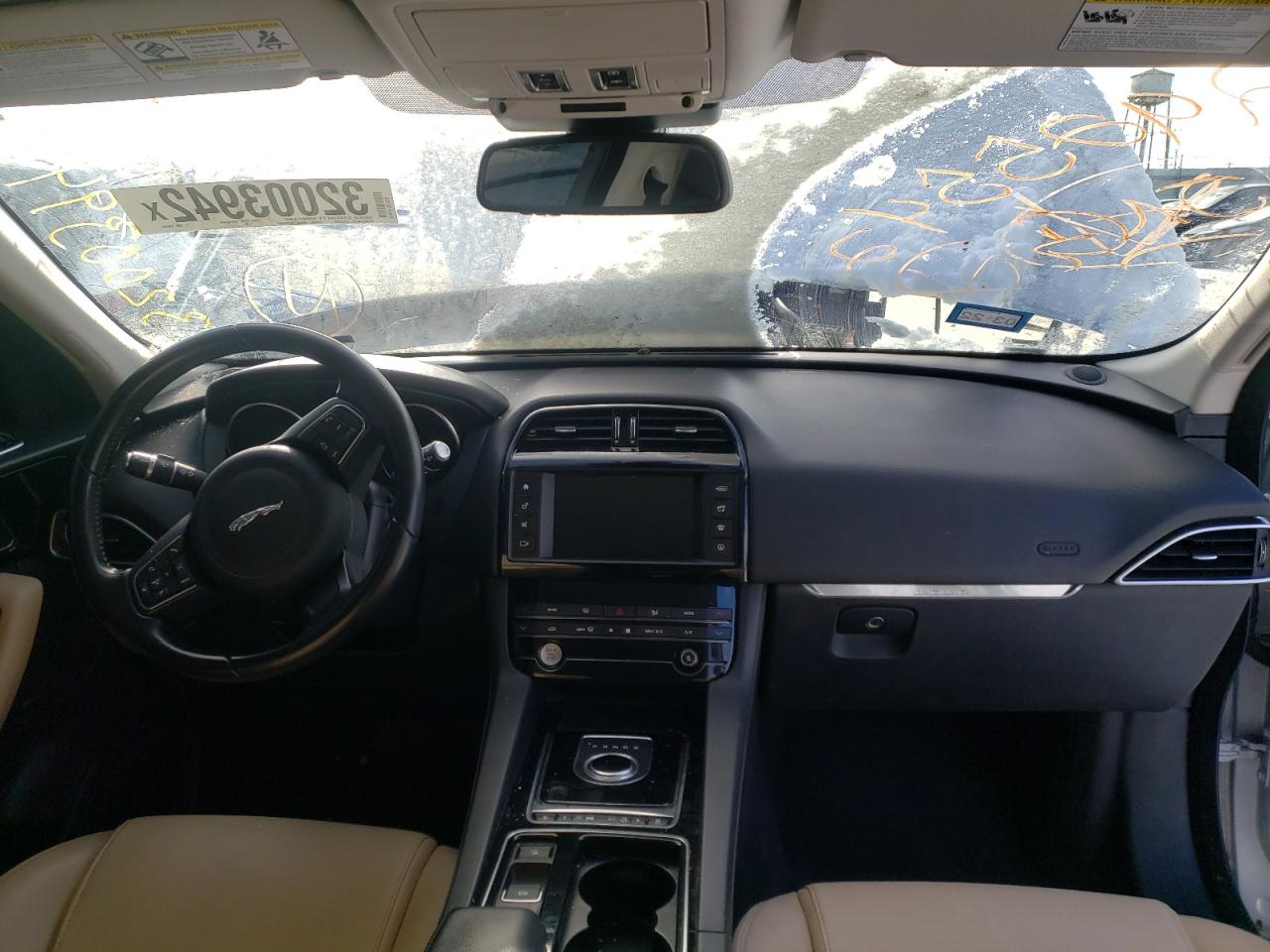 Photo 9 from auction – 2018 JAGUAR F-PACE PRE with VIN SADCJ2GX3JA235694