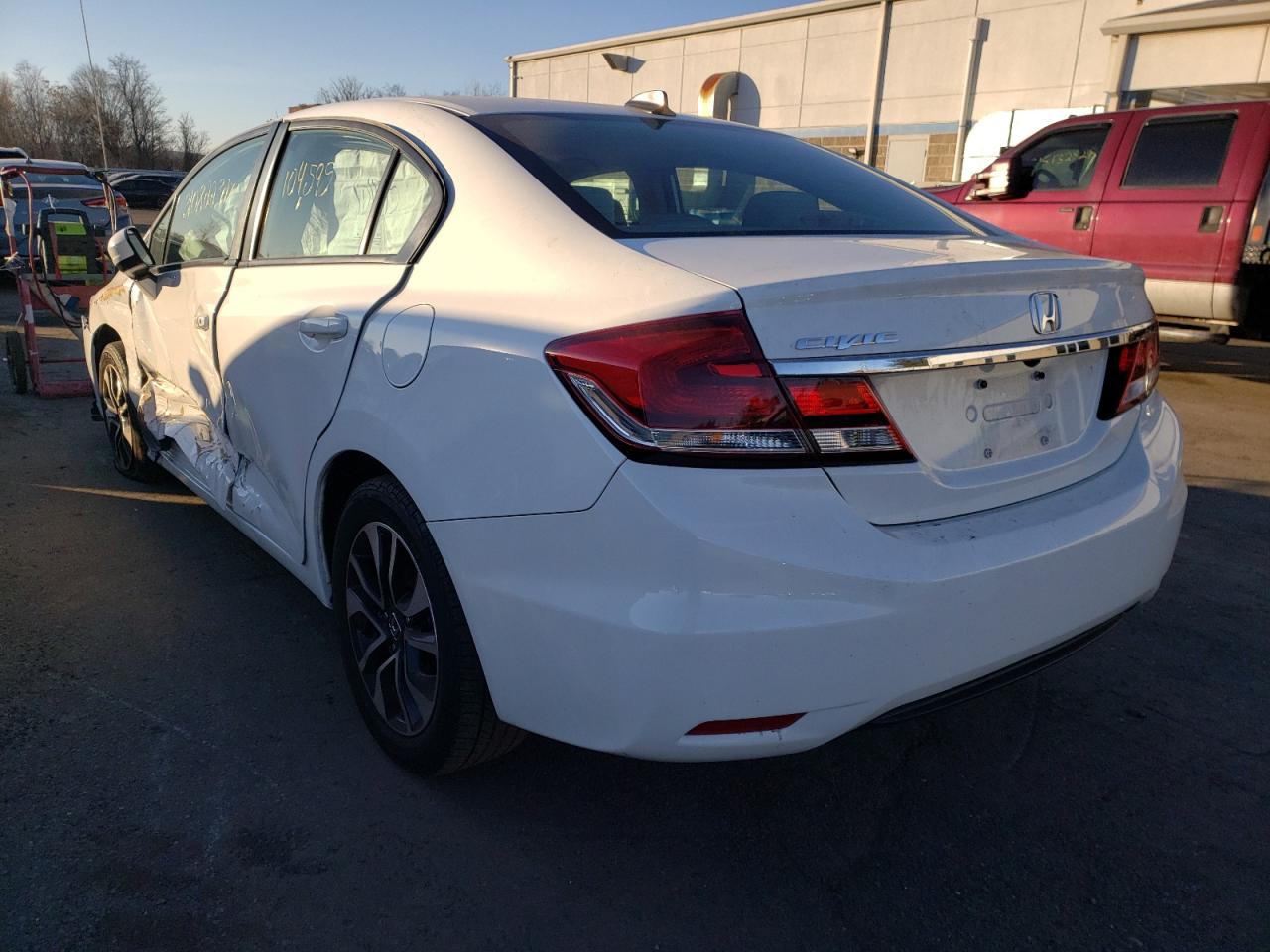 Photo 3 from auction – 2015 HONDA CIVIC EX with VIN 19XFB2F89FE217155