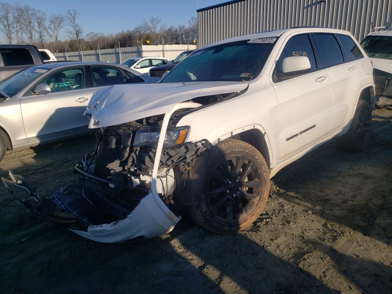 Photo 2 from auction – 2018 JEEP GRAND CHER with VIN 1C4RJFAG3JC501029