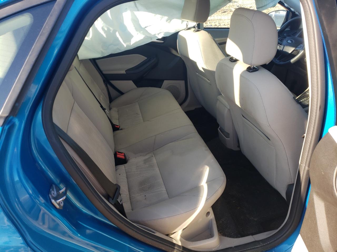 Photo 6 from auction – 2015 FORD FOCUS SE with VIN 1FADP3F2XFL367427