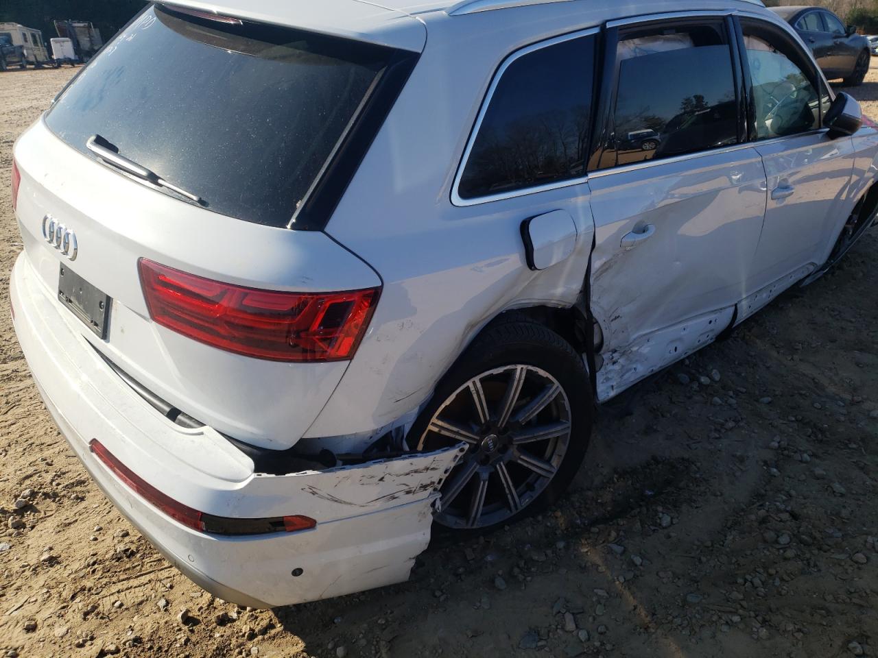 Photo 9 from auction – 2019 AUDI Q7 PREMIUM with VIN WA1LAAF79KD009760