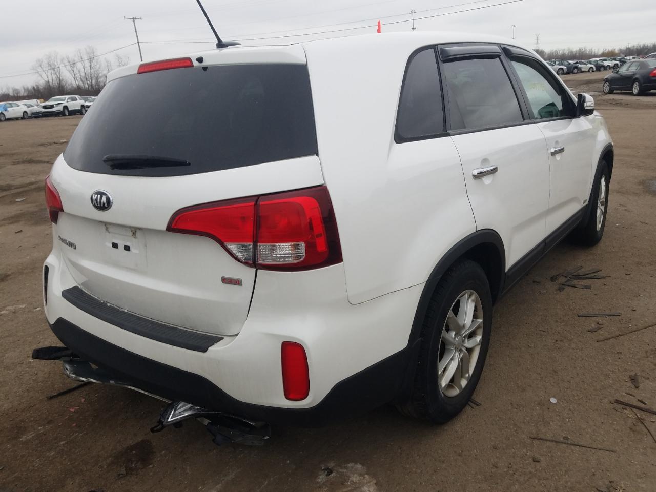 Photo 4 from auction – 2014 KIA SORENTO LX with VIN 5XYKTCA63EG501146
