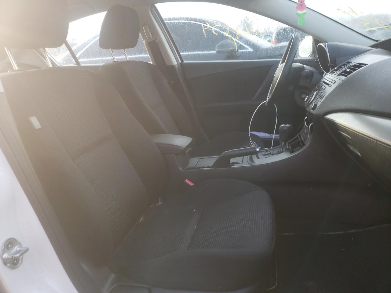 Photo 5 from auction – 2012 MAZDA 3 I with VIN JM1BL1V74C1680396