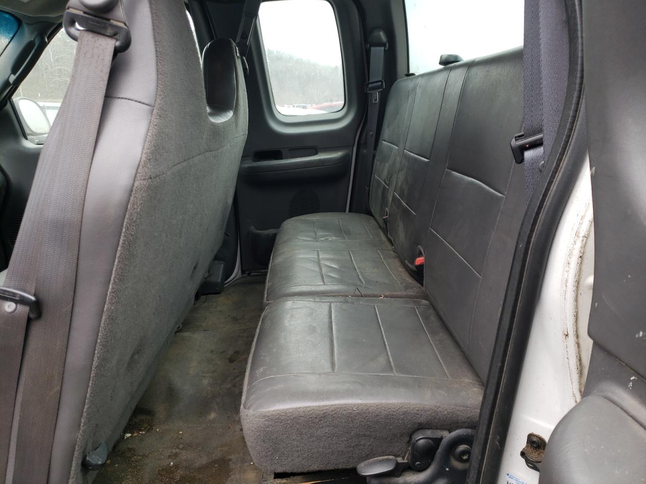 Photo 6 from auction – 2003 FORD F150 with VIN 1FTRX18W43NB39203