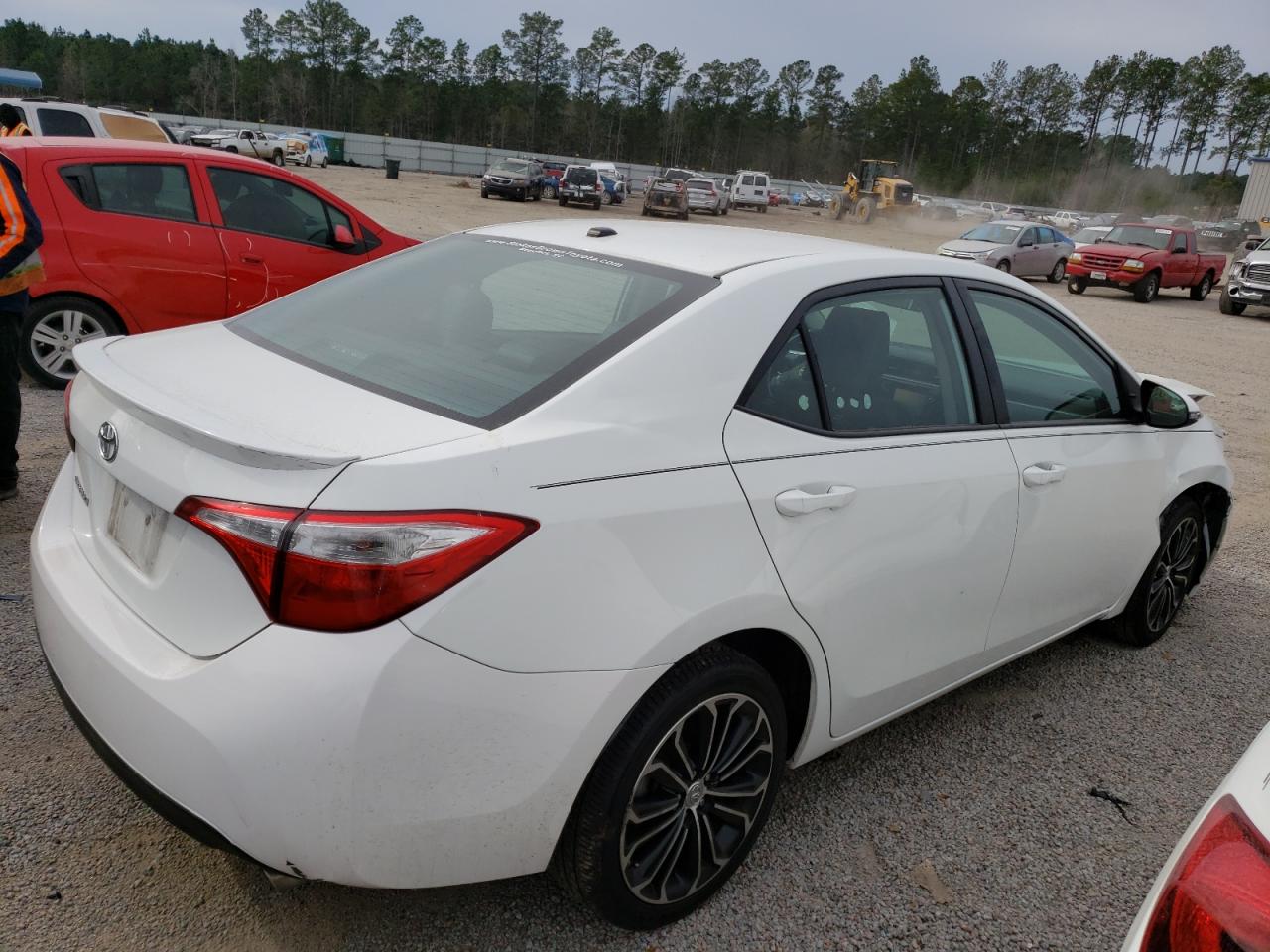 Photo 4 from auction – 2014 TOYOTA COROLLA L with VIN 5YFBURHE8EP127934