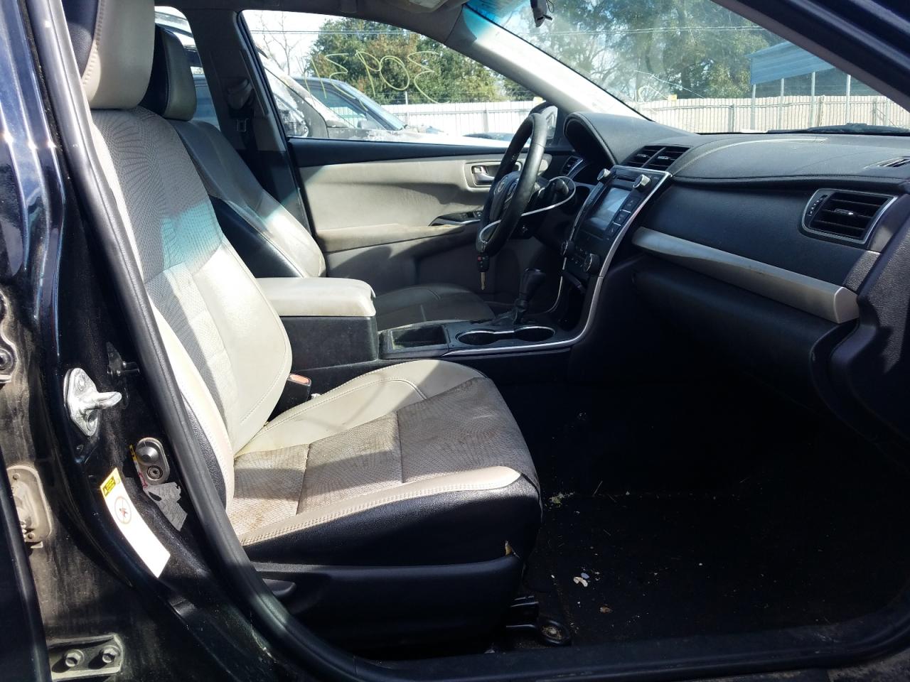 Photo 5 from auction – 2016 TOYOTA CAMRY LE with VIN 4T1BF1FK1GU511656
