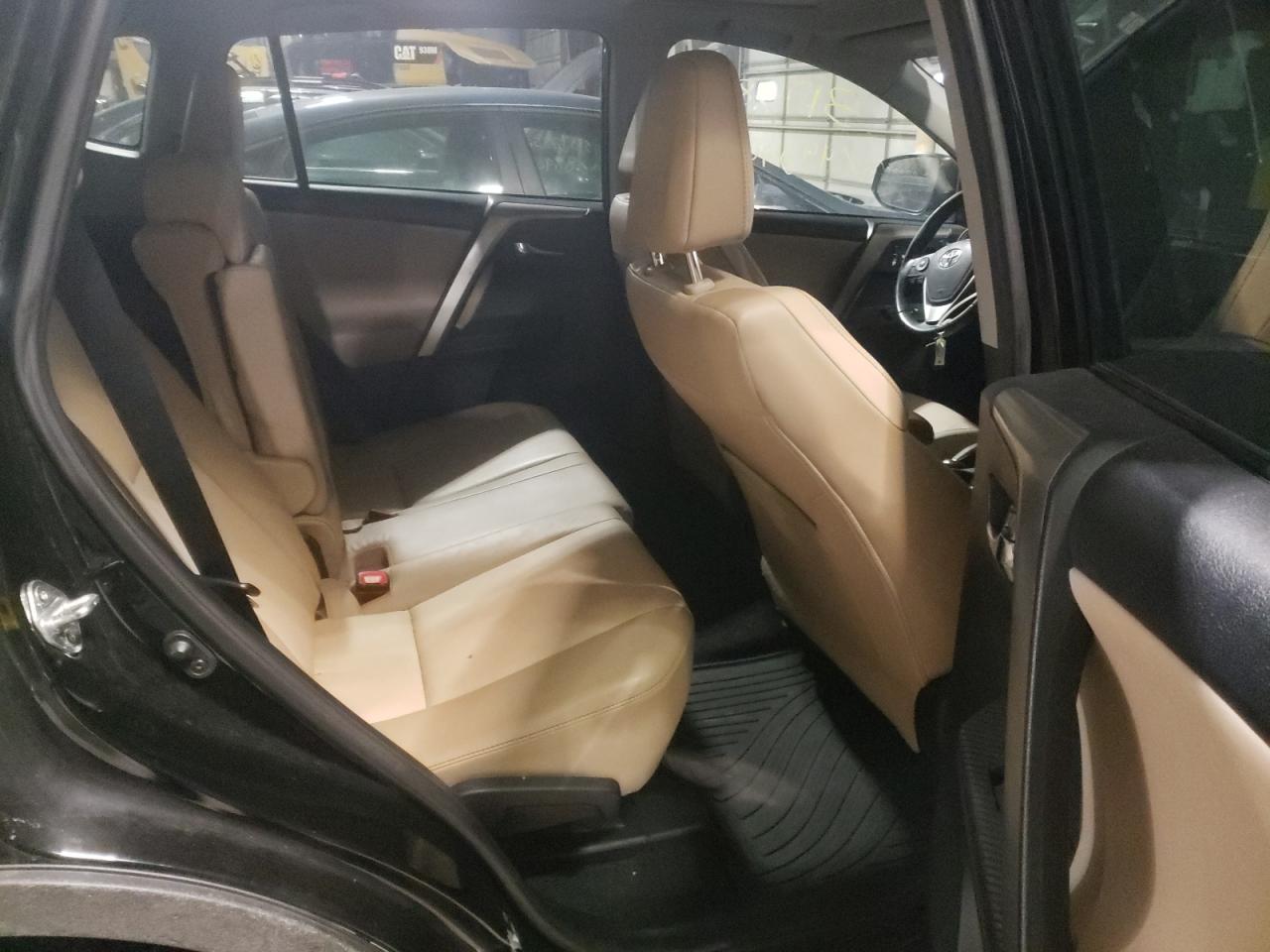Photo 6 from auction – 2015 TOYOTA RAV4 LIMIT with VIN 2T3DFREV8FW268811