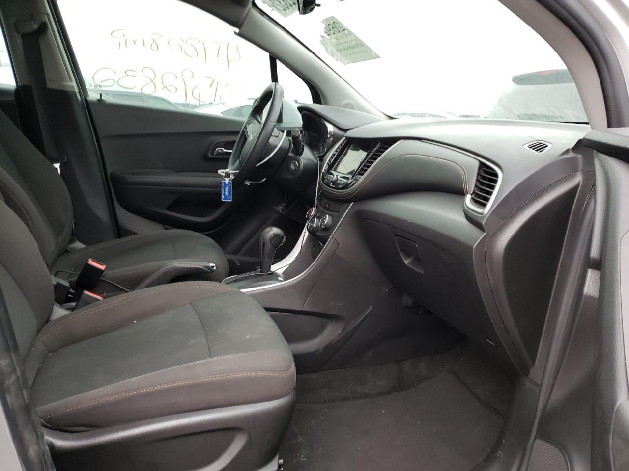 Photo 5 from auction – 2018 CHEVROLET TRAX LS with VIN KL7CJKSB6JB536765