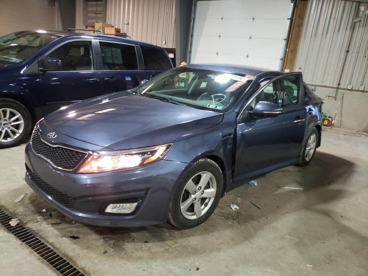 Photo 2 from auction – 2015 KIA OPTIMA LX with VIN 5XXGM4A75FG477472
