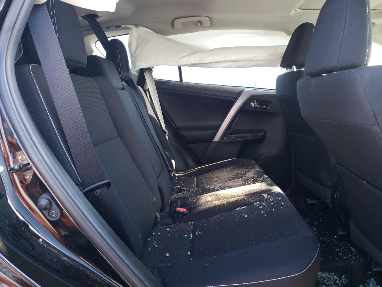 Photo 6 from auction – 2018 TOYOTA RAV4 ADVEN with VIN 2T3RFREV7JW709200