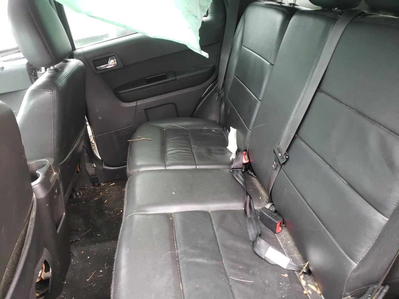 Photo 6 from auction – 2011 FORD ESCAPE LIM with VIN 1FMCU9E72BKB28237