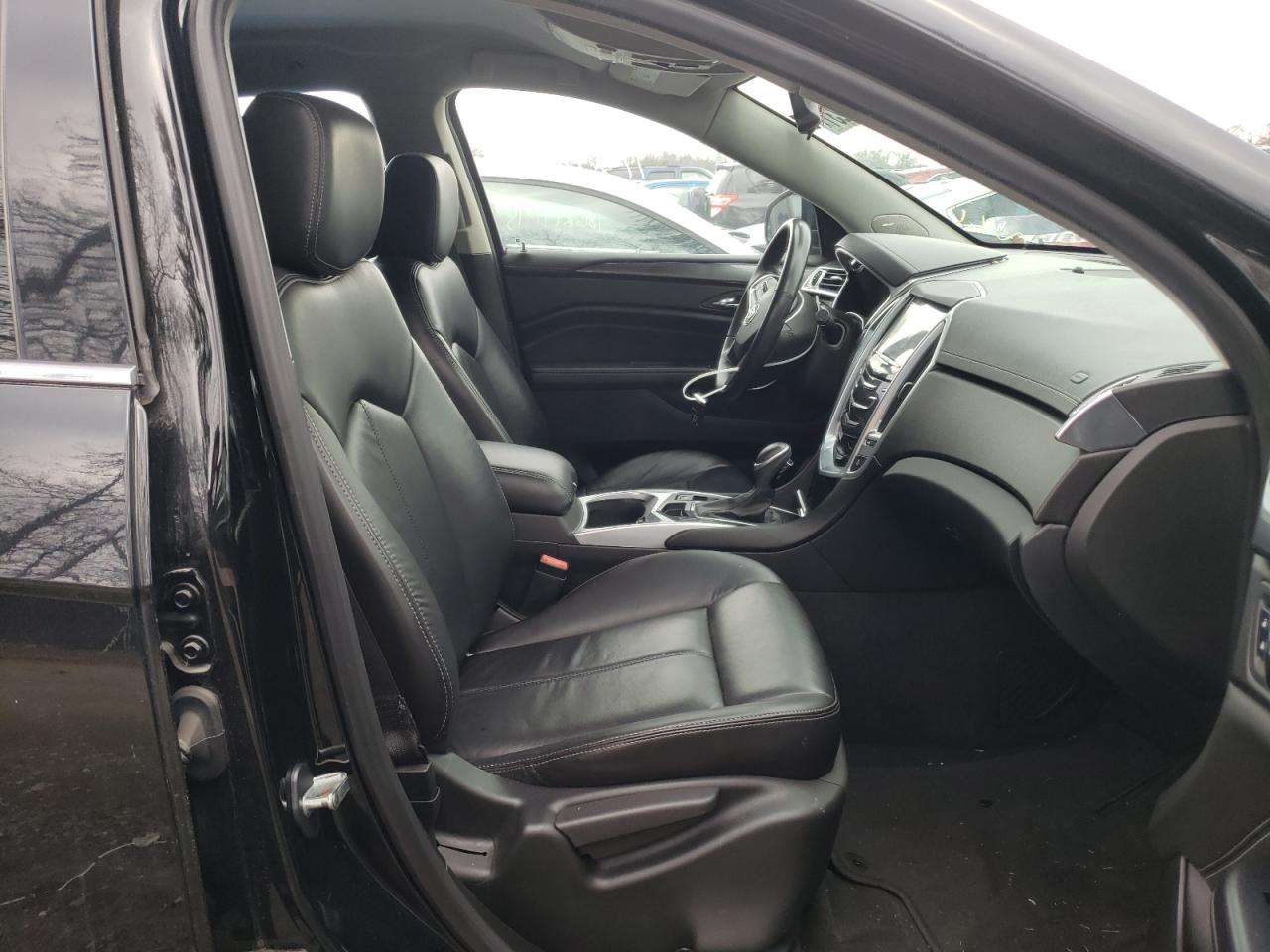 صورة رقم 5 من المزاد - 2014 CADILLAC SRX مع VIN 3GYFNAE39ES681726